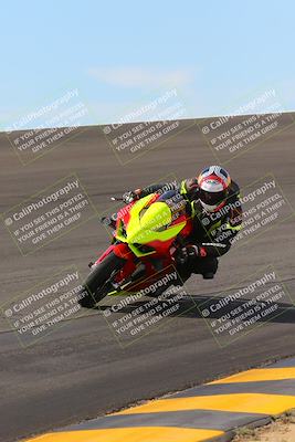 media/Nov-05-2022-SoCal Trackdays (Sat) [[f8d9b725ab]]/Bowl (1145am)/